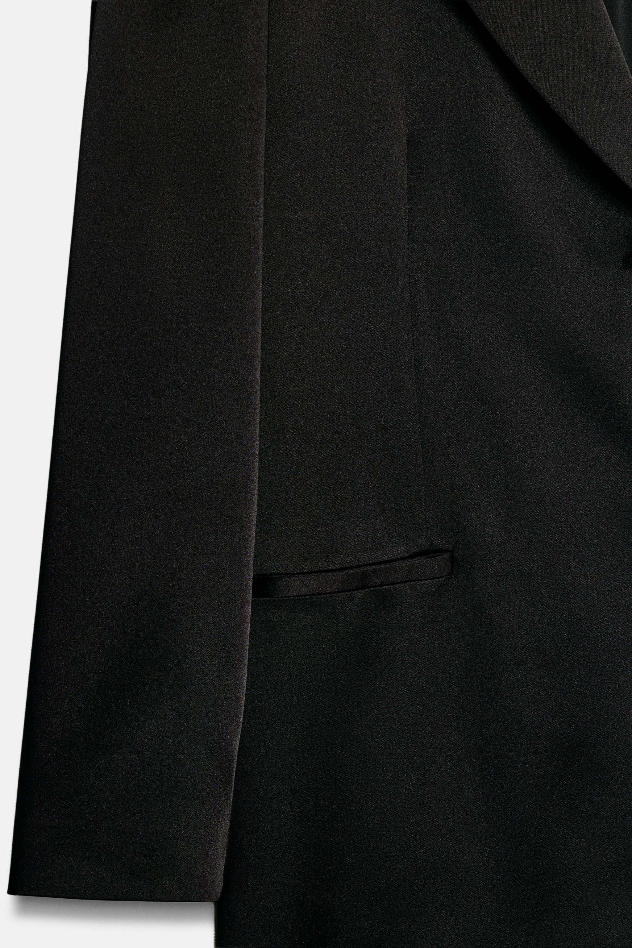 MANTEAU SATINÉ À ÉPAULETTES